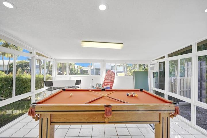 Beautiful 4 Bedrooms/Pool/Walk To Beach Deerfield Beach Dış mekan fotoğraf