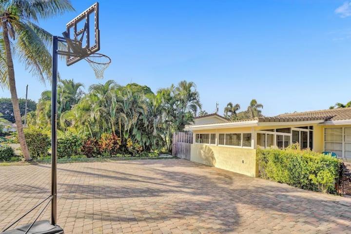 Beautiful 4 Bedrooms/Pool/Walk To Beach Deerfield Beach Dış mekan fotoğraf
